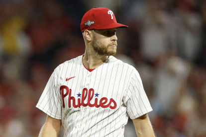 Zack Wheeler recibirá unos 42 millones de dólares por temporada.