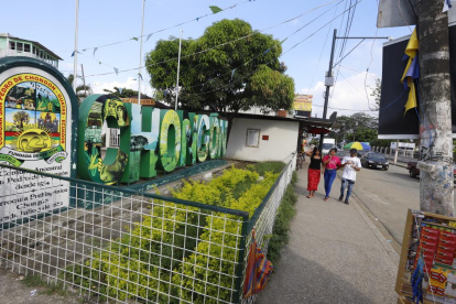 La zona donde se ubican las letras con el nombre de la comuna es el área de más movimiento comercial.