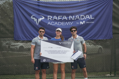La academia de Rafael Nadal otorgara una beca para ir a entrañar a España