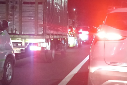En redes sociales los conductores han manifestado su molestia por el tráfico.