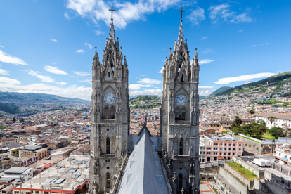 Quito es una de las ciudades donde rige el toque de queda.
