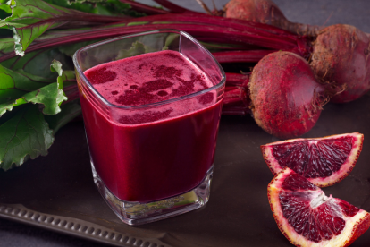Jugo de remolacha con naranja.