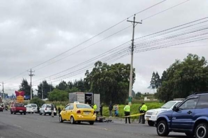 Personal del SIAT realizó el levantamiento del cadáver.