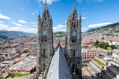 Quito es una de las ciudades donde rige el toque de queda.