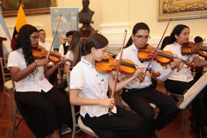 El evento contó con la presentación musical de la primera Orquesta de Cámara Juvenil de Durán.
