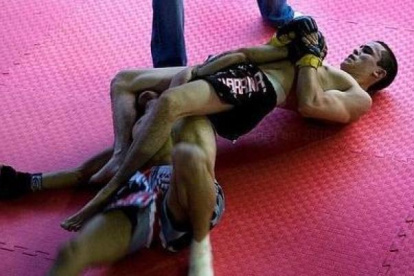 Marlon "Chito" Vera venció a Romel Orosco en su debut en las MMA como profesional