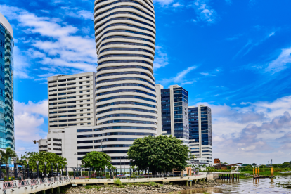 Guayaquil es una de las ciudades donde rige el toque de queda.