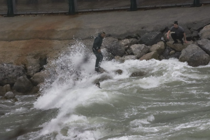 Varios de los migrantes terminaron con heridas.