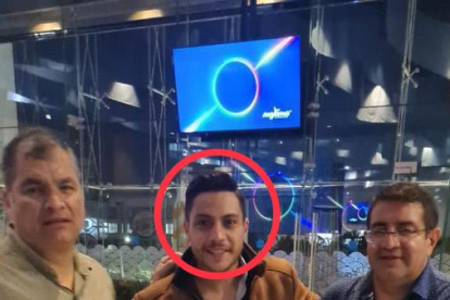 Personaje. El entonces Fernando Villavicencio sacó del anonimato a Juan Pablo Jaramillo Dávila, proveedor de insumos médicos.