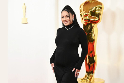 Vanessa Hudgens en los Óscar 2024.