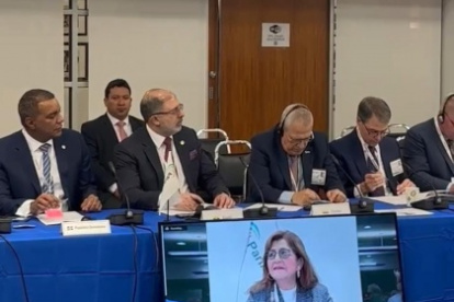 Kronfle asiste a la Cumbre del ParlAmericas en Washington, Estados Unidos.