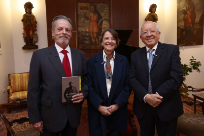 Rafael Arroyo, María del Carmen Almeida y Gonzalo Ortiz.