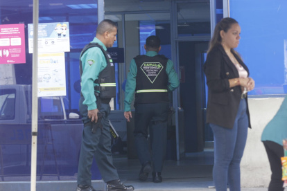 El atraco ocurrió el jueves 13 de marzo del 2024, poco antes del mediodía.