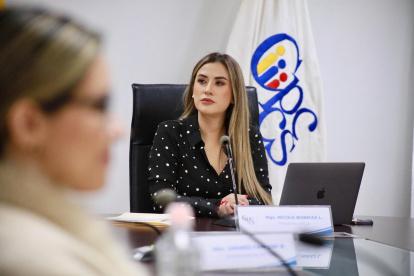 El concurso se retomó tras una reunión del CPCCS, liderado por Nicole Bonifaz.