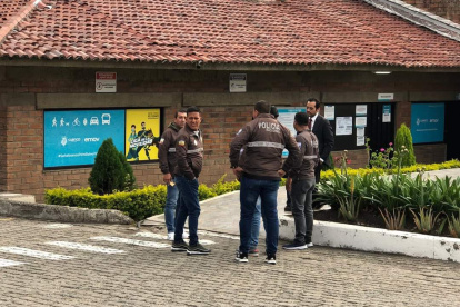 Las oficinas de la EMOV, en Cuenca, fueron allanadas por la fiscalía por presunto caso de corrupción.