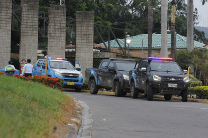 Hecho. Las familias hacen énfasis en que las administraciones de las urbanizaciones deben mejorar la búsqueda de información sobre cada residente. 
==
