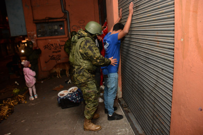 En inicio del estado de excepción, las personas acataban más el toque de queda.