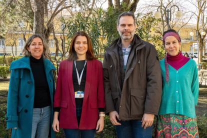 En la imagen (de izquierda a derecha) los investigadores Rebeca Ramis, Elena Plans Beriso, Pablo Fernández Navarro y Esther García-Esquinas, investigadores del Centro Nacional de Epidemiología del Instituto de Salud Carlos III (ISCIII).