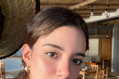 Débora Delgado, la hija de José Delgado, apareció en la celebración de cumpleaños de su padre.