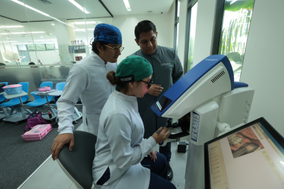 Avances. Los equipos digitales permiten el trabajo real de la muestra de un paciente, escanear y el resultado.