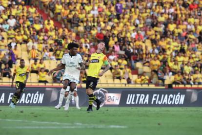 Los canarios se enfrentan a Orense en el estadio Monumental