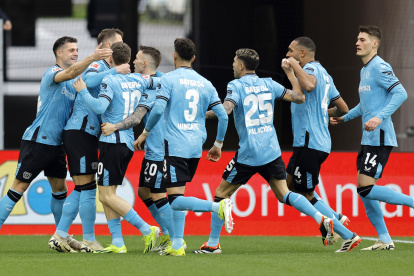 Bayer Leverkusen con Piero Hincapié presente ganaron de visitante a Friburgo en la Bundesliga