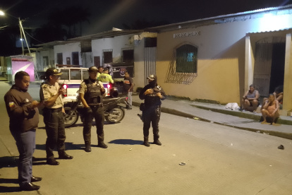 Investigación. Al lugar acudió personal de la Policía para levantar indicios