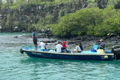 El turismo es una de las principales fuentes de ingreso de las islas Galápagos.