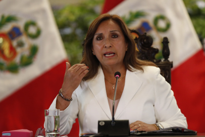 En la que se registró a la presidenta de Perú, Dina Boluarte, durante una rueda de prensa, en Lima