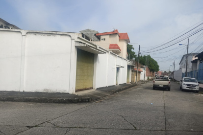 En el norte de Guayaquil sector La Herradura, una mujer asesinada, fue arrojada desde un vehículo