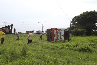 El accidente dejó 8 personas heridas.