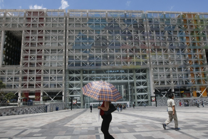 Fachada del edificio conocido como Plataforma Financiera, que acoge a cientos de empleados públicos.