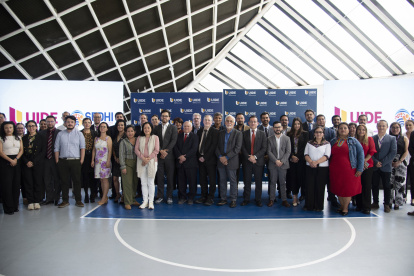 El evento de entrega tuvo lugar en el Health Sciences Campus de la UIDE, donde se dieron cita representantes de la institución de educación superior y del ministerio.