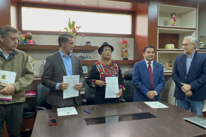 El convenio para la creación de la zona franca lo firmaron la Cámara Ecuatoriana de Emiratos Árabes Unidos de Comercio, Industrias y Turismo junto a autoridades provinciales y cantonales.