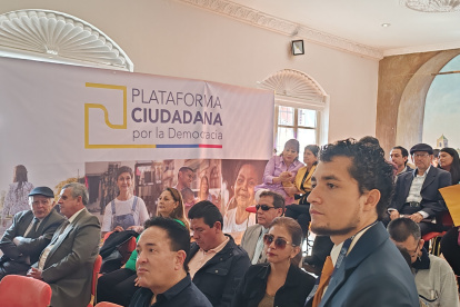 La suscripción se realizó con la Federación Nacional de Artesanos de Ecuador.