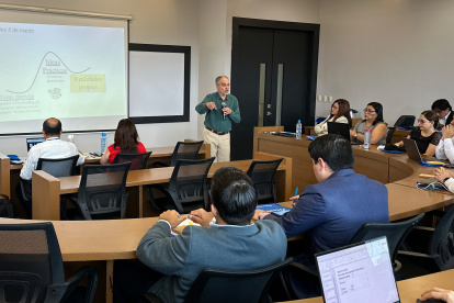 Academia. Los estudiantes universitarios explican su visión de la gestión del Presidente y su reto: la consulta popular.