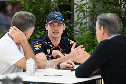 Max Verstappen terminó con los rumores de una posible salida de la escudería Red Bull.