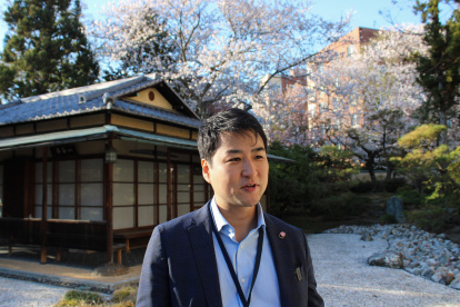 El segundo secretario de la embajada de Japón, Yuki Sugiyama, habla sobre el tema