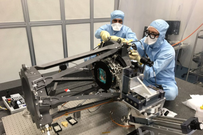 Imágenes del montaje del telescopio Euclid, lanzado al espacio el pasado 1 de julio.