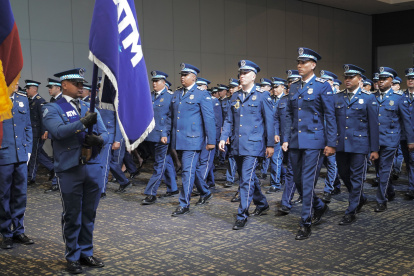 ATM. Para ingresar a la institución se debe ser bachiller y haber realizado el curso de agente de tránsito civil.