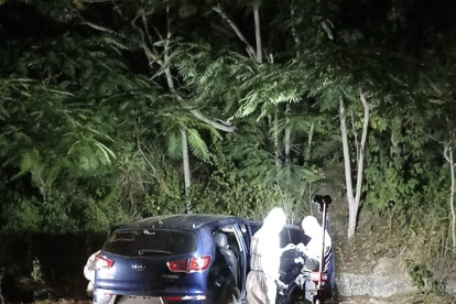 La alcaldesa de San Vicente y su comunicador fueron hallados sin vida en un vehículo.