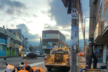 Trabajos. Personal de la Epmaps reparó una rotura en El Troje.