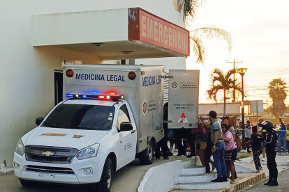 A la víctima le propinaron seis tiros en los exteriores del centro hospitalario "Venus de Valdivia".