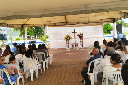 Tristeza en San Vicente por el asesinato de su alcaldesa, Brigitte García