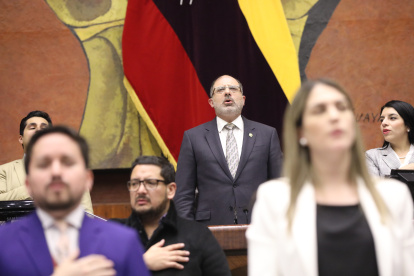El presidente de la Asamblea Nacional, el socialcristiano Henry Kronfle, en sesión del pleno.
