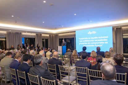 La Cámara Nacional de Pesquería presenta el libro "Historia de la pesca en Ecuador"