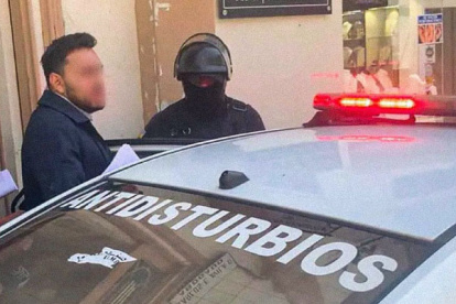 Sebastián Barreiro fue detenido en Cuenca y trasladado a la cárcel La Roca, investigado por supuesto tráfico de influencias.