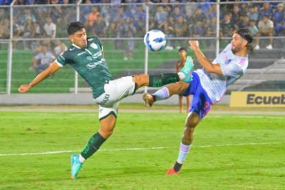 El Bombillo se impone momentáneamente ante Orense.