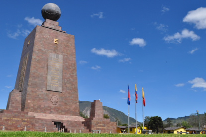 Quito es una de las ciudades donde rige el toque de queda.