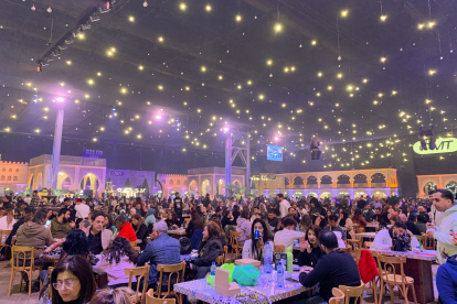 Los organizadores del evento "Layali Zaman" han convertido un espacio de unos 10.000 metros cuadrados en un antiguo "khan".